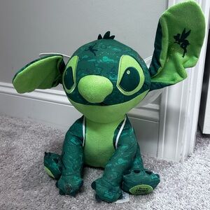 Disney Green Stitch Crashes Disney Plush with Tinkerbell Peter Pan 2022